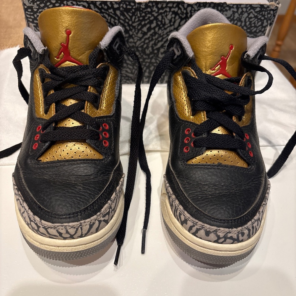 Nike Air Jordan 3 Retro size 6 women’s or 4.5 mens